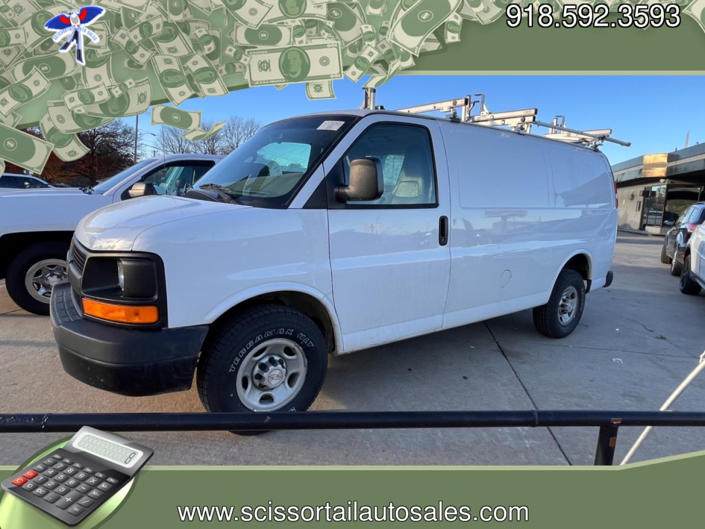 2017 WHITE CHEVROLET EXPRESS WORK VAN 2500 Cargo (1GCWGAFF5H1) with an 4.8L V8 FFV engine, 6A transmission, located at 8101 E. Skelly Dr., Tulsa, OK, 74129, (918) 592-3593, 36.121891, -95.888802 - Photo#0